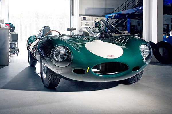 D-Type Jaguar green racing