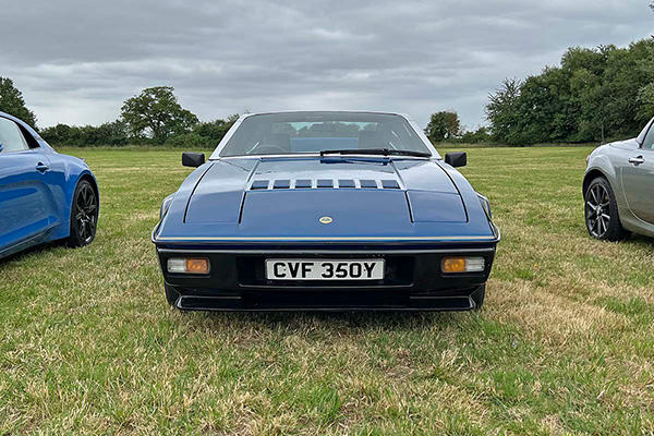 Dark blue Lotus Eclat